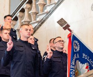 Nowi policjanci zasilili szeregi śląskiej policji! Wśród nich osiem policjantek