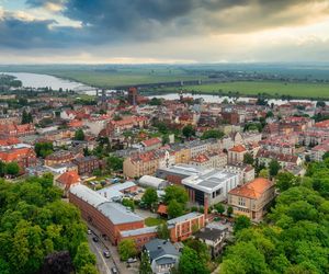 Najbrzydsze miasta woj. pomorskiego. Ranking autorstwa AI