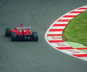 Quiz. Legendarni kierowcy F1. Potrafisz rozpoznać ich po zdjęciu?