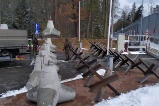 Zapory przeciwczołgowe na granicy z Białorusią. Szef MON: To element naszej strategii obrony i odstraszania