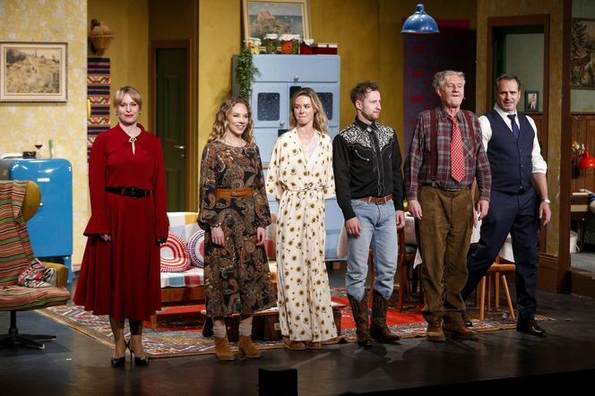 To z nim wystrojony Paweł Deląg poszedł głosować. Szok!