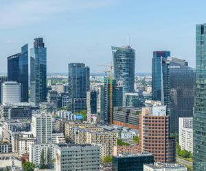 Skyline Warszawy z drona, maj 2025