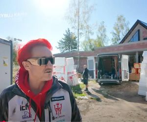 Michał Wiśniewski na budowie swojego domu