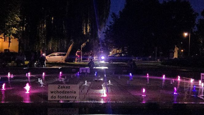 Muzyka, światło i woda w sercu Bydgoszczy. Ta fontanna naprawdę gra!