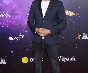 Rutkowski w nowej zaczesce, Rozenek-Majdan z wąsem na głowie i naga Kamińska