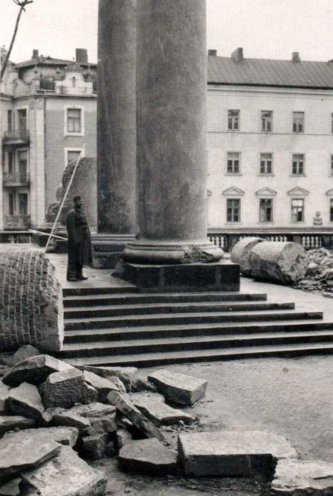Tak wyglądał Lublin po bombardowaniu. Ogrom zniszczeń był niewyobrażalny! Zobacz zdjęcia