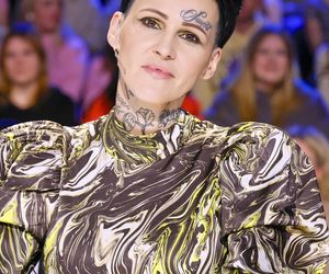 Chylińska nieźle się zmieniła. Duże usta i gładka twarz. Poznajecie ją jeszcze?