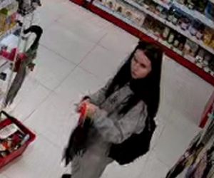 Kradzież kosmetyków w Rossmannie