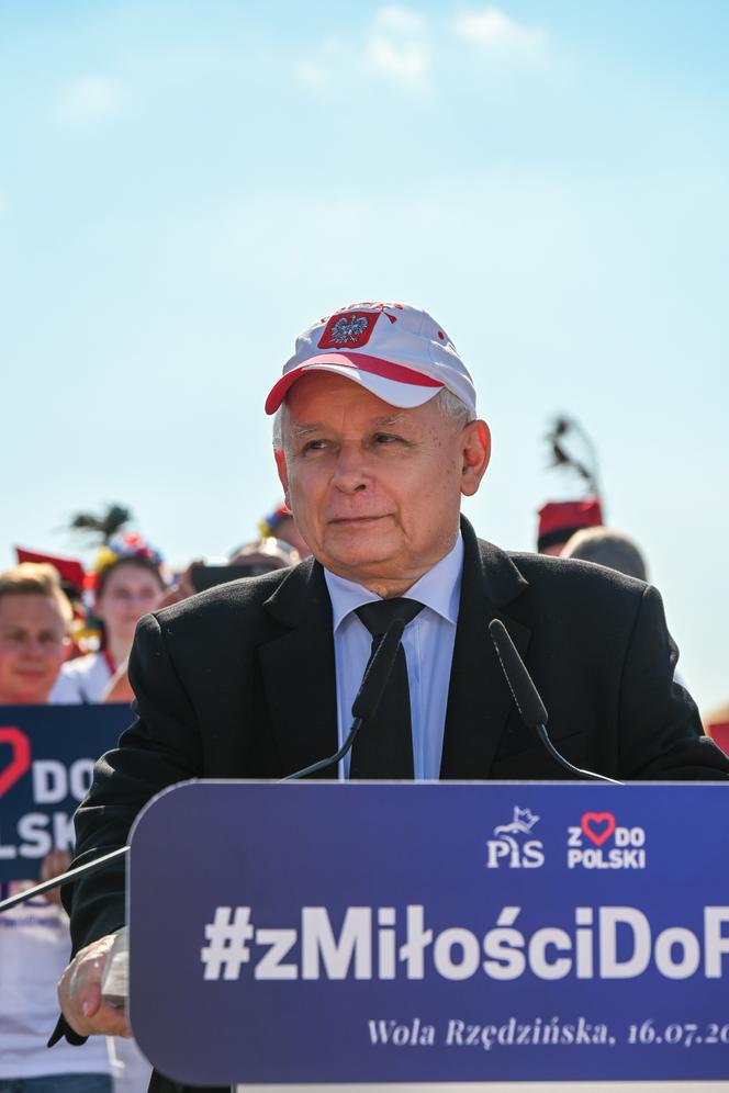 Tak Jarosław Kaczyński spędza wakacje