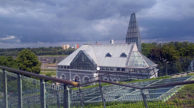 Spójrz na Warszawę z góry. Te punkty widokowe pozwolą w pełni docenić piękno stolicy!