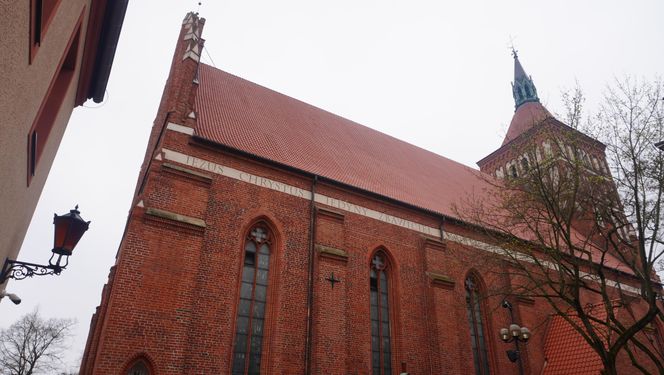 To najpiękniejszy zabytek w woj. warmińsko-mazurskim według AI. „Zachwyca strzelistą sylwetką”