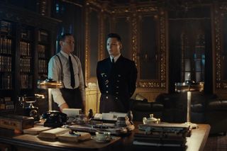 Zatoka szpiegów 2, odcinek 13. Jorg (Maciej Kucharski), Bergman (Paweł Ławrynowicz)