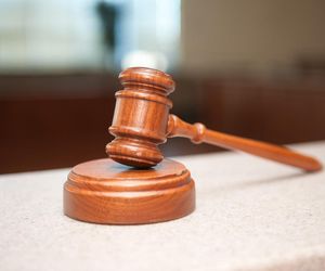Skandal w szczecińskim sądzie! Wiceprezes zatrzymana przez policję