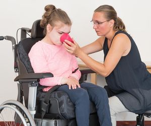 Zasiłki dla opiekunów dzieci niepełnosprawnych 2025