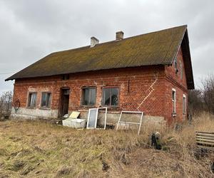 Rodzinna tragedia. Zabił brata nożem do chleba. Jeden szczegół zdradził sprawców