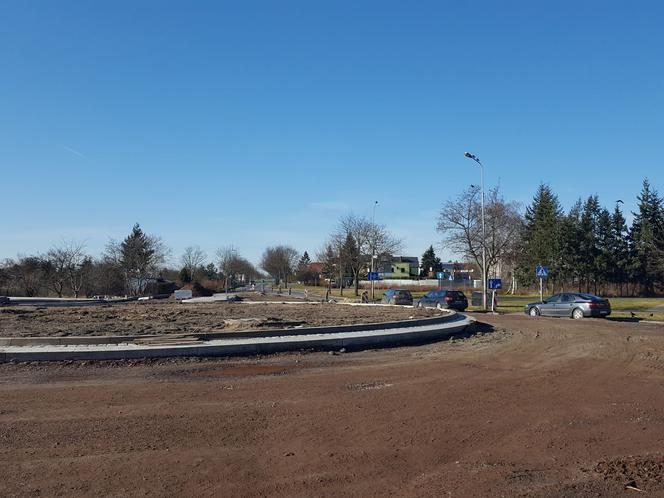 Budowa ronda na skrzyżowaniu Szybowników z Wolińską w Lesznie