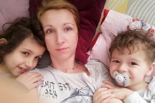 Mama dwójki małych dzieci walczy z rakiem piersi. Jak można pomóc 42-letniej Monice z Czchowa?