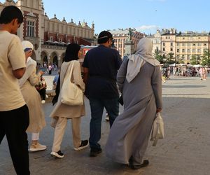 Arabscy turyści w Krakowie rzucili się na zakupy! To luksusowa pamiątka
