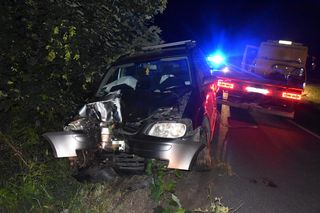 Pijany kierowca rozbił auto pod Gryżyną. Miał prawie 3 promile alkoholu