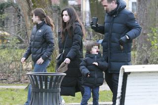 Marta Kaczyńska na spacerze z rodziną