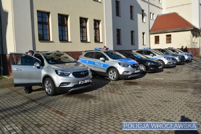 Nowe radiowozy wrocławskiej policji
