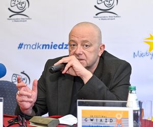 Olaf Lubaszenko jest nie do poznania. Tak się zmieniał przez lata