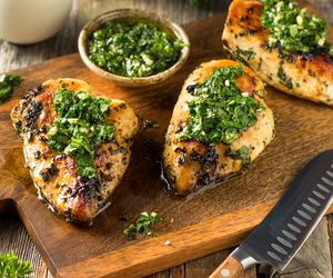 Kurczak w sosie chimichurri, czyli potęga smaku natki pietruszki i czosnku