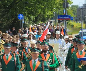 Warszawa pielęgnuje tradycję hutniczą. Kolorowa parada przeszła ulicami miasta