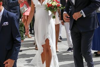 Porównaliśmy suknie ślubne córek prezydentów