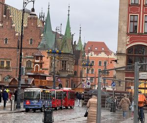 Trwają przygotowania do Jarmarku Bożonarodzeniowego 2024 we Wrocławiu