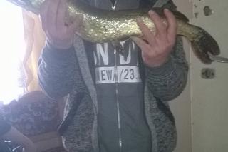 Patryk poślizgnął się i wpadł do wody podczas wędkowania. Nikt nie zdołał go uratować