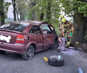 Poważny wypadek na trasie Rzęczkowo-Łążyn pod Toruniem. Strażacy z OSP ruszyli na pomoc