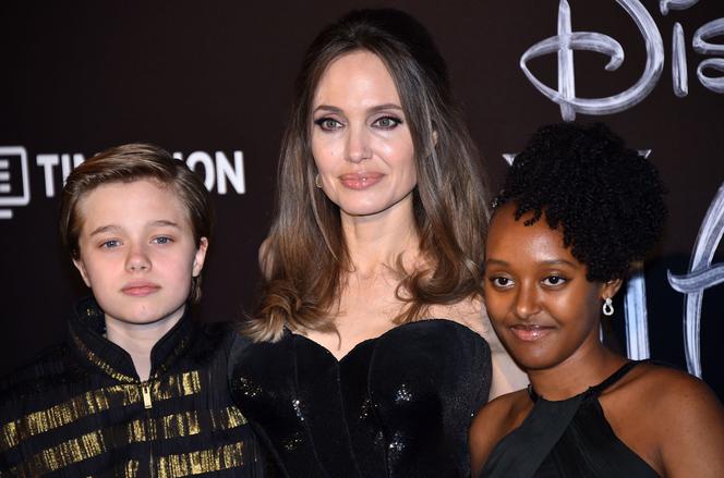 Angelina Jolie, Shiloh i Zahara na premierze filmu Czarownica 2