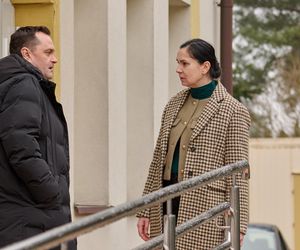 Hebel pakuje się w aferę z wdową, która może kosztować go miliony.