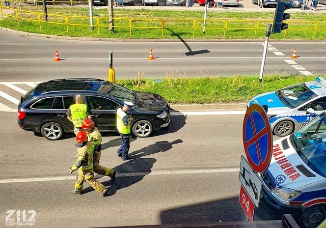 Bytom. 17-latkę na przejściu potrącił samochód. "Pani Elu, Agnieszkę potrąciło auto. Leży, co mam zrobić?!”