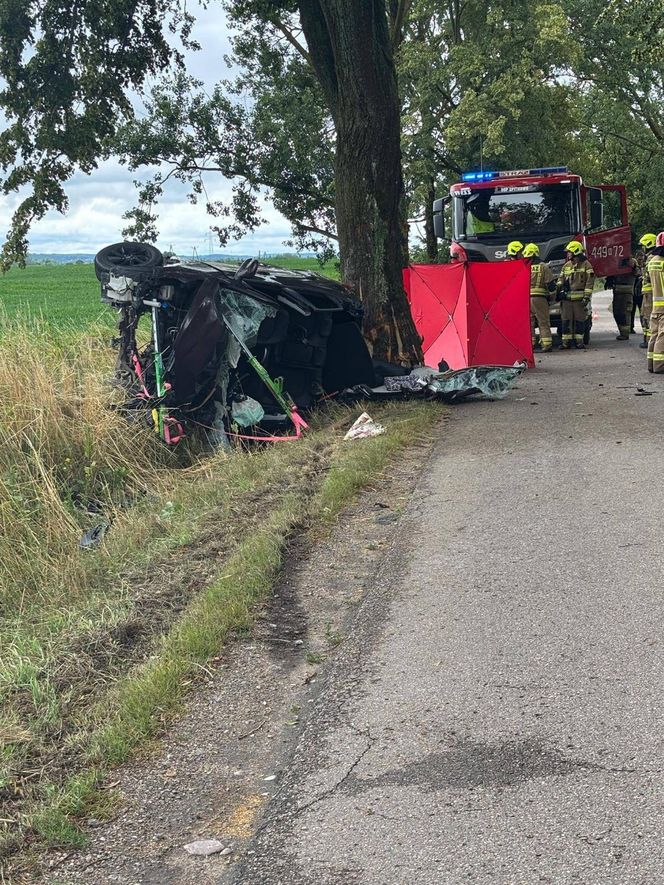 Tragiczny wypadek pod Giżyckiem. Nie żyje 54-letnia kobieta
