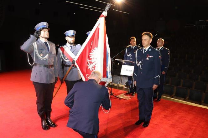 Komenda Miejska Policji w Tarnowie ma nowego komendanta. Marcin Sak zastąpił Mariusza Dymurę