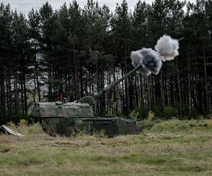Panzerhaubitze 2000 (PzH 2000)
