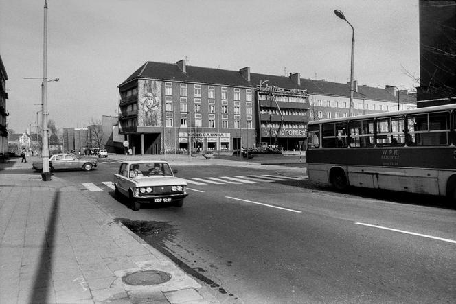 Plac Bolesława Bieruta, 1988