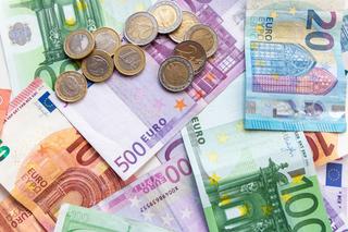Euro w Polsce. Polacy chcą zmiany waluty, ale obawiają się wzrostu cen po przyjęciu euro