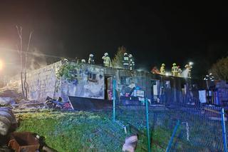 Zatrzymano sprawcę podpalenia stodoły w Brzozowej. W budynku znajdowała się właścicielka posesji