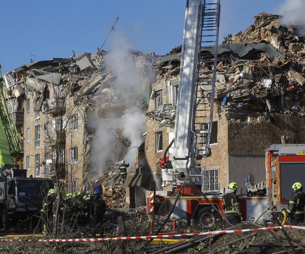 Do 23 wzrosła liczba ofiar śmiertelnych rakietowo-dronowego ataku Rosji na Kijów