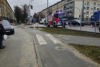 Ciężarówka potrąciła pieszego i wlekła pod kołami jeszcze przez 200 metrów