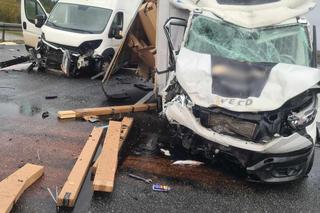 Autostrada A4 w kierunku Rzeszowa zablokowana po kolizji dwóch aut dostawczych