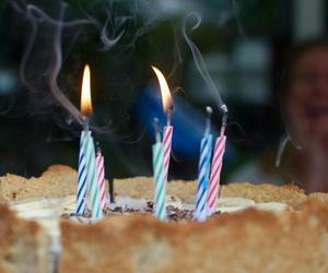 Spóźnione ale szczere życzenia urodzinowe. Jak je napisać?