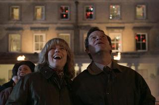 The Crown 5. Olivia Williams (Camilla Parker Bowles) i Dominic West (książę Karol)