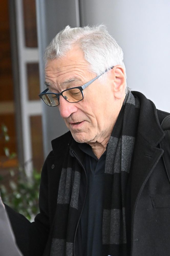 Robert De Niro już w Polsce. Aktor przyłapany na lotnisku w Warszawie