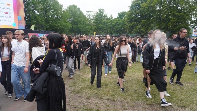 Kortowiada 2025. Koncerty na Plaży Kortowskiej przyciągnęły tłumy. Tak wyglądał drugi dzień imprezy!
