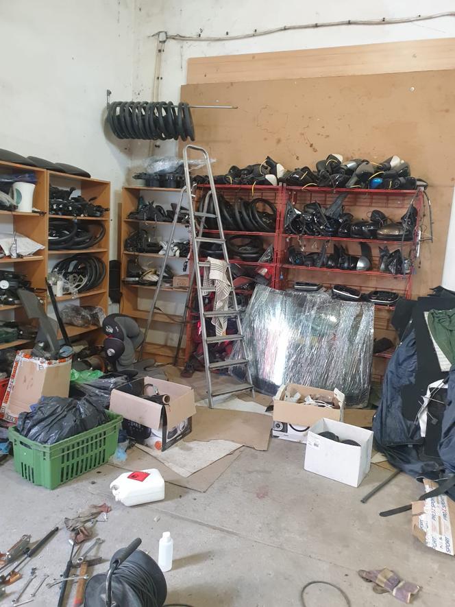 Złodzieje samochodów GRASOWALI w Wielkopolsce! Mieli ulubiony model auta