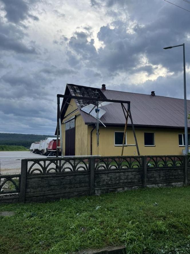 Burzowa noc w regionie Świętokrzyskim! Grad, połamane drzewa, zalane ulice